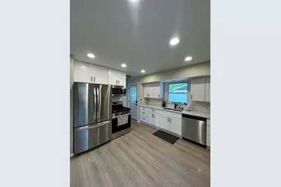 4454 S 1st St, Milwaukee, WI 53207 - Photo 7