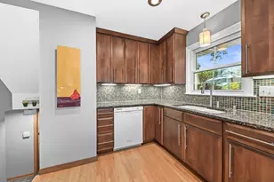 10336 W Park Ridge Ave, Wauwatosa, WI 53222 - Photo 11