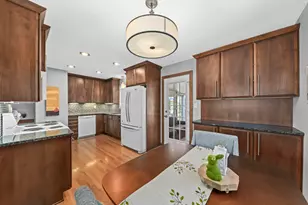 10336 W Park Ridge Ave, Wauwatosa, WI 53222 - Photo 7