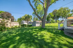10336 W Park Ridge Ave, Wauwatosa, WI 53222 - Photo 35