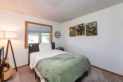 895  School St, Salem Lakes, WI 53170 - Photo 21