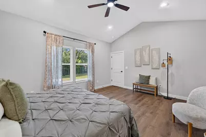 5315  Emstan Hills Rd, Racine, WI 53406 - Photo 15