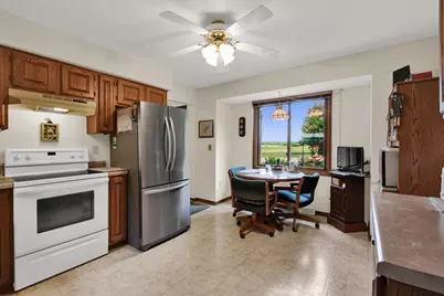 6497  Sky Ct, West Bend, WI 53095 - Photo 7