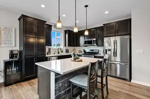 N174W20564 Laurel Springs Cir, Jackson, WI 53037 - Photo 17