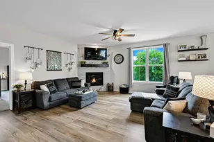 N174W20564 Laurel Springs Cir, Jackson, WI 53037 - Photo 11