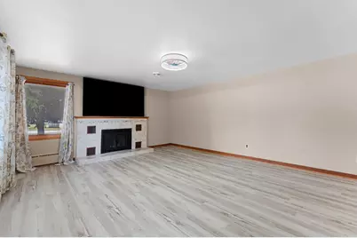 2012  34th St, Two Rivers, WI 54241 - Photo 7