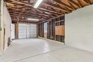 9035 W Morgan Ave, Milwaukee, WI 53228 - Photo 27