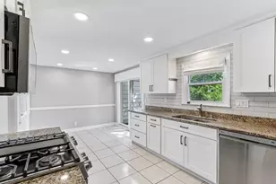 9035 W Morgan Ave, Milwaukee, WI 53228 - Photo 9
