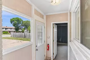 9035 W Morgan Ave, Milwaukee, WI 53228 - Photo 7