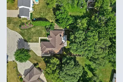 11221 W Drake Ln, Franklin, WI 53132 - Photo 35