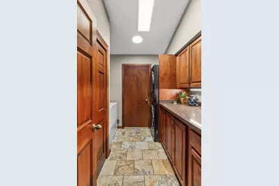 11221 W Drake Ln, Franklin, WI 53132 - Photo 41