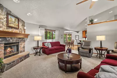 11221 W Drake Ln, Franklin, WI 53132 - Photo 3