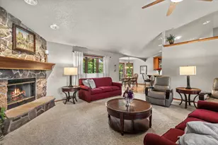 11221 W Drake Ln, Franklin, WI 53132 - Photo 3