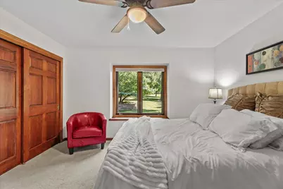 11221 W Drake Ln, Franklin, WI 53132 - Photo 43