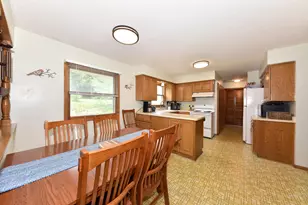 2751 N 118th St, Wauwatosa, WI 53222 - Photo 15