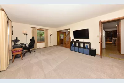 2751 N 118th St, Wauwatosa, WI 53222 - Photo 5