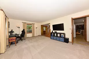 2751 N 118th St, Wauwatosa, WI 53222 - Photo 5