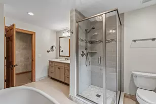 3230 Fordham Ct, Brookfield, WI 53005 - Photo 43