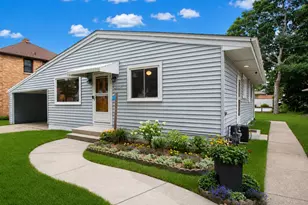 2419 S 81st St, West Allis, WI 53219 - Photo 3