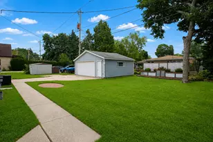 2419 S 81st St, West Allis, WI 53219 - Photo 37