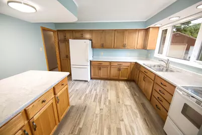 2419 S 81st St, West Allis, WI 53219 - Photo 19