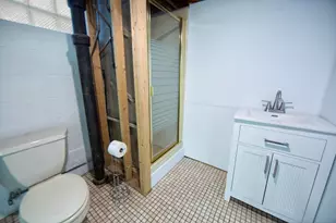 2419 S 81st St, West Allis, WI 53219 - Photo 33