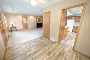 2419 S 81st St, West Allis, WI 53219 - Photo 15