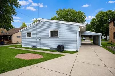 2419 S 81st St, West Allis, WI 53219 - Photo 35
