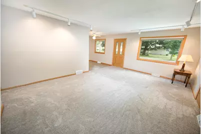 2419 S 81st St, West Allis, WI 53219 - Photo 9