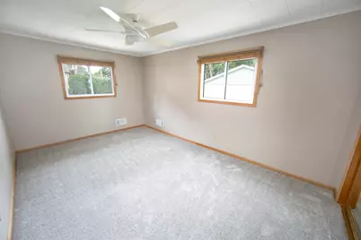 2419 S 81st St, West Allis, WI 53219 - Photo 23