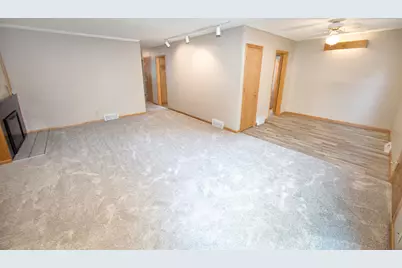 2419 S 81st St, West Allis, WI 53219 - Photo 11