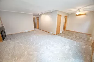 2419 S 81st St, West Allis, WI 53219 - Photo 11