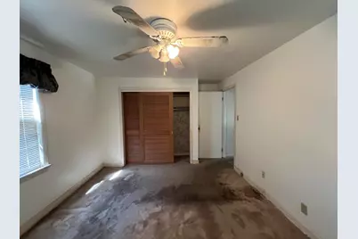 6402 W Girard Ave, Milwaukee, WI 53210 - Photo 17