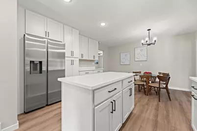 N61W23015  Silver Spring Dr, Sussex, WI 53089 - Photo 9