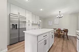 N61W23015 Silver Spring Dr, Sussex, WI 53089 - Photo 9
