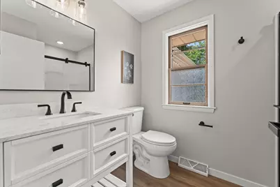 N61W23015  Silver Spring Dr, Sussex, WI 53089 - Photo 15