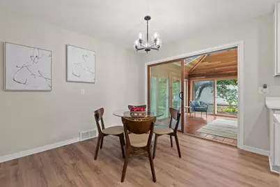 N61W23015  Silver Spring Dr, Sussex, WI 53089 - Photo 11