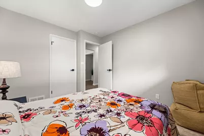 N61W23015  Silver Spring Dr, Sussex, WI 53089 - Photo 21