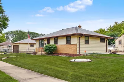 8651 W Crossfield Ave, Milwaukee, WI 53225 - Photo 19