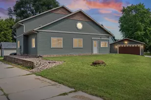 1627 Salem Rd, La Crosse, WI 54603 - Photo 1