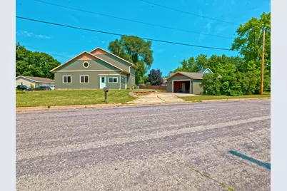 1627  Salem Rd, La Crosse, WI 54603 - Photo 1