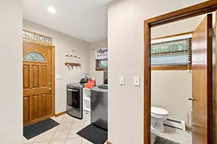 10400 W Pallottine Dr, Greenfield, WI 53228 - Photo 11