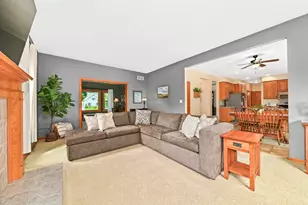W151N10742 Preserve Pkwy, Germantown, WI 53022 - Photo 3
