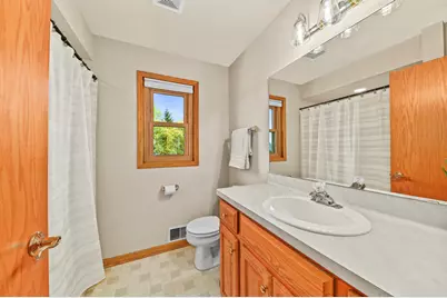 W151N10742  Preserve Pkwy, Germantown, WI 53022 - Photo 25
