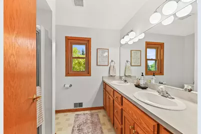 W151N10742  Preserve Pkwy, Germantown, WI 53022 - Photo 23