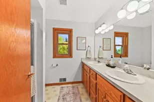 W151N10742 Preserve Pkwy, Germantown, WI 53022 - Photo 23
