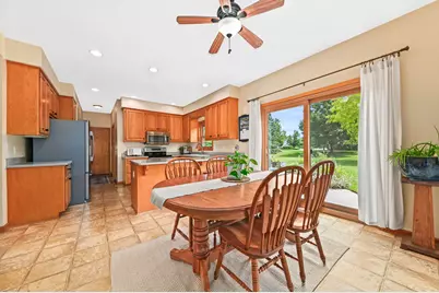 W151N10742  Preserve Pkwy, Germantown, WI 53022 - Photo 7