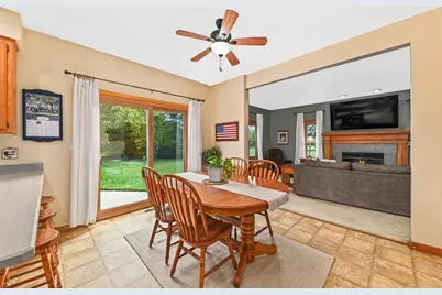 W151N10742  Preserve Pkwy, Germantown, WI 53022 - Photo 9