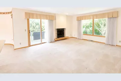 5915  Taylor Ave #1, Racine, WI 53403 - Photo 5
