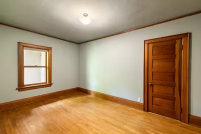 6789 N Elm Tree Rd, Glendale, WI 53217 - Photo 17